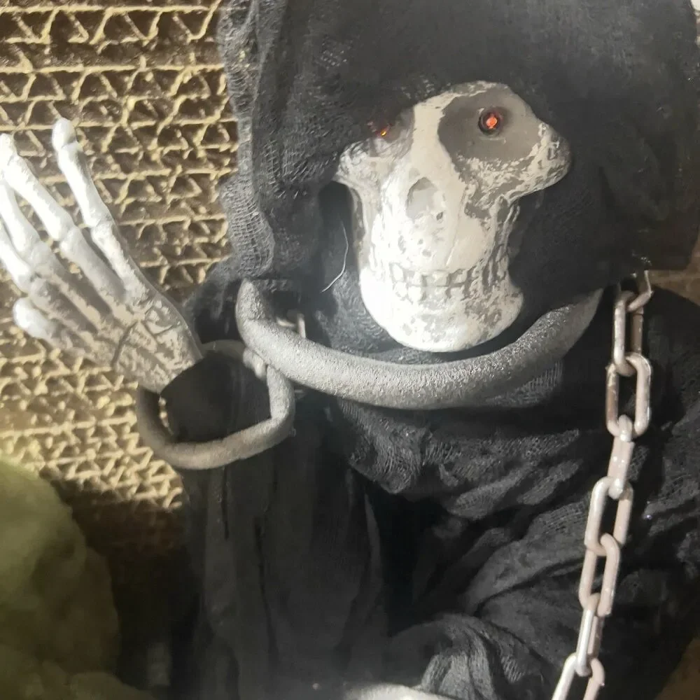 Halloween Hanging Decorations (2) Skeleton and Scary Jack-o’-lantern  w/chains